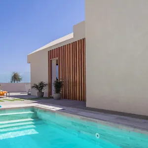 https://villa-del-mar-caleta-de-fuste.in-canary-islands.com